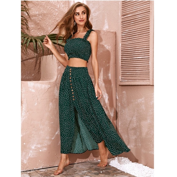 Polka Dot Green 2 Piece Outfit: Crop Top + Skirt - Picture 4 of 5